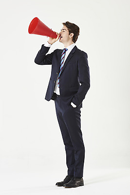 포토 JPG 스튜디오촬영 전신 서양인 외국인 남자 비즈니스 실내 한명 서기 들기 누끼 정장 성인 옆모습 30대 확성기 외침 비즈니스맨 흰배경 주머니손 성인남자한명만 국내포토 1 옷 뷰포인트 백그라운드 모션 사람 인종 내부 장년 소리 흰색 직장인 남자한명만 성인남자만 파일형식