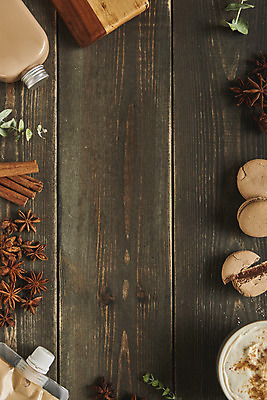 포토 JPG 스튜디오촬영 음료 디저트 실내 사람없음 하이앵글 카페 병 마카롱 드라이플라워 밀크티 시나몬 유칼립투스 팩음료 플랫레이 갈색배경 나무배경 팔각회향 국내포토 식물 식기 꽃 음식 뷰포인트 백그라운드 내부 갈색 상점 플랫 향신료 파일형식