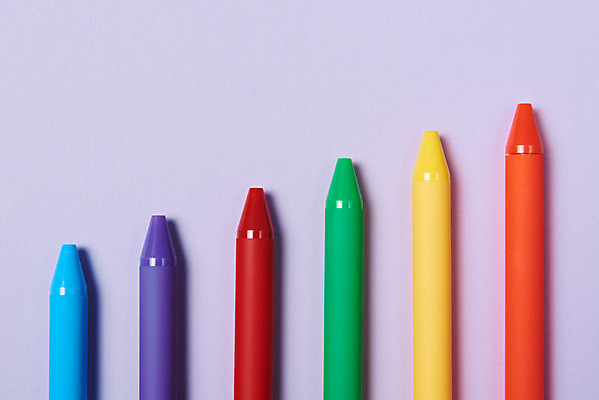 포토 JPG 스튜디오촬영 도형 비즈니스 그래프 실내 사람없음 금융 하이앵글 볼펜 막대그래프 상승 보라색배경 플랫레이 국내포토 뷰포인트 백그라운드 컨셉 내부 경제 펜 보라색 플랫 파일형식