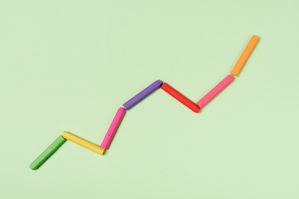 포토 JPG 스튜디오촬영 도형 비즈니스 그래프 실내 사람없음 금융 하이앵글 꺾은선그래프 플랫레이 초록배경 국내포토 뷰포인트 백그라운드 내부 초록색 경제 플랫 파일형식