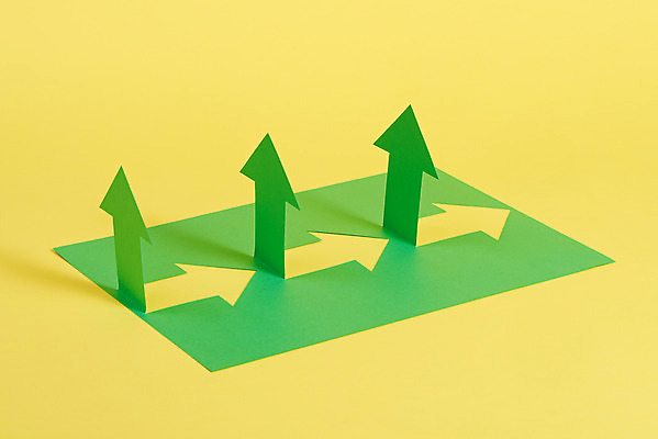 포토 JPG 스튜디오촬영 도형 화살표 비즈니스 그래프 실내 사람없음 금융 노란배경 국내포토 백그라운드 내부 경제 노란색 파일형식