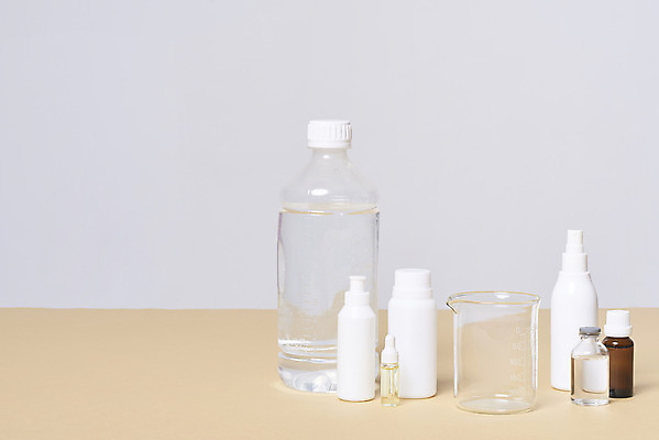 포토 JPG 스튜디오촬영 손 재료 실내 사람없음 청결 바이러스 위생 질병 사회이슈 예방 비커 만들기 감염 손씻기 폐렴 세정제 손세정제 코로나바이러스 손소독제 정제수 국내포토 컨셉 의학 모션 실험기구 내부 신체부위 물 위생용품 씻기 소독제 파일형식