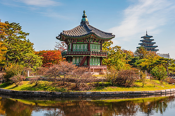 포토 JPG 해외이미지 전통 아시아 여행 건축양식 서울 한국 동양인 사람없음 건물 궁전 도시 역사 남쪽 랜드마크 옛날 해외202004 해외포토 건축물 건축 나라 고건축 인종 방향 파일형식