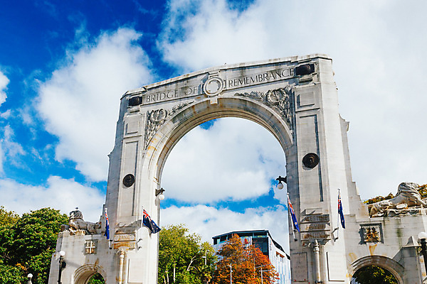 포토 JPG 해외이미지 문화 섬 비즈니스 건축양식 부분 자연 새로움 거리 풍경 사람없음 건물 파란색 강 환경 도시 센터 역사 재산 정상 큼 아치 전쟁 청동 북쪽 영웅 기념물 남쪽 천연기념물 산악지대 넘어짐 랜드마크 왕국 추모 특공대 스코틀랜드 해외202004 해외포토 건축물 건축 컬러 컨셉 모션 영국 산 금융 크기 방향 생태계 특수부대 파일형식