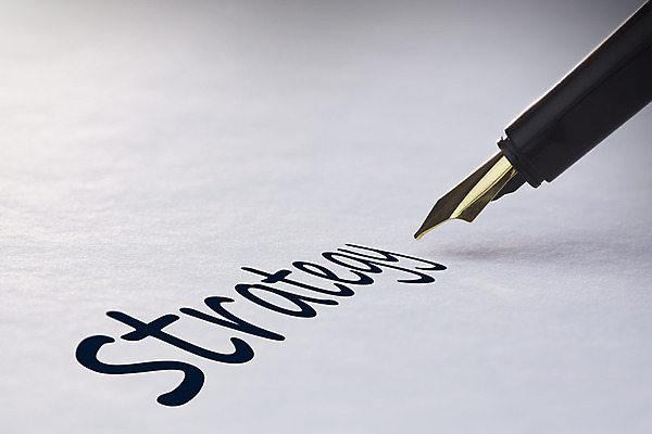 포토 JPG 해외이미지 종이 비즈니스 텍스트 사람없음 단어 만년필 기록 계획 페이지 전략 유행어 해외202004 해외포토 문자 컨셉 펜 유행 파일형식