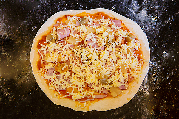 포토 JPG 해외이미지 백인 손 남자 행복 어린이 음식 빵 토마토 채소 교실 치즈 피자 요리 사람 사람없음 주방 식당 요리사 식사 이탈리아 껍질 흰색 아기 업무 작음 준비 반죽 만들기 주인 얇은 제빵사 페스츄리 피자집 맛있는 해외포토 서양인 직업 교육 감정 유럽 컬러 학교 모션 유제품 패스트푸드 서양음식 신체부위 상점 작업 크기 파일형식 이미지허브