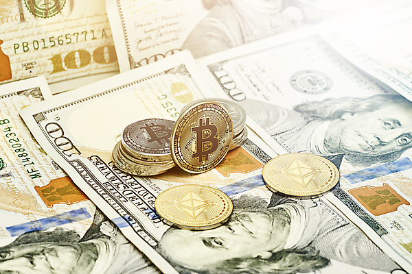 포토 JPG 해외이미지 컨셉 지폐 돈 인터넷 비즈니스 사람없음 금융 경제 쌓기 달러 디지털 동전 시장 황금 암호 발굴 심볼 무역 투자 전자 온라인 토막 해외포토 산업 모션 재산 파일형식 이미지허브