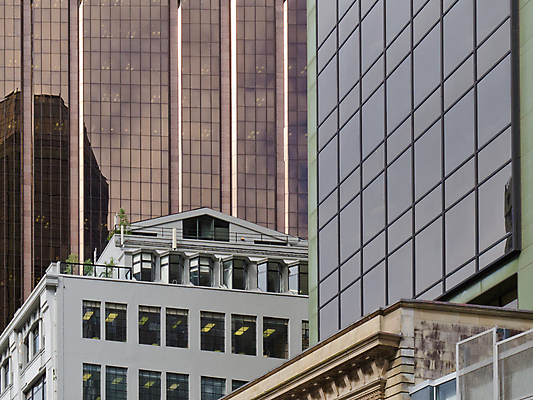 포토 JPG 해외이미지 디자인 외관 벽 백그라운드 패턴 건축양식 창문 유리 표면 부동산 추상 직장 사람없음 건물 파란색 빛 사무실 반사 고층빌딩 블록 거울 도시 재산 매끈함 상업 각도 스타일 해외포토 건축물 건축 컬러 무늬 회사 비즈니스 재질 빌딩 금융 감각 파일형식 이미지허브