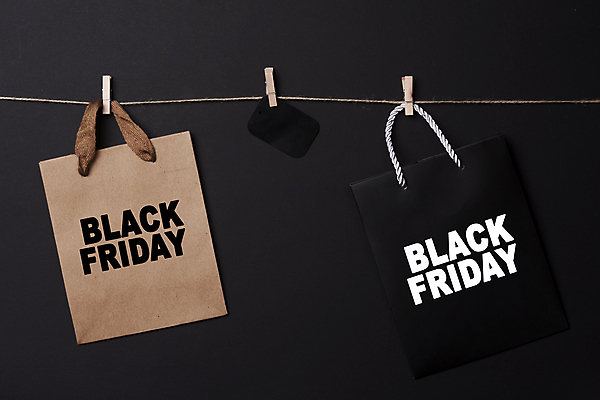 포토 JPG 해외이미지 종이 백그라운드 컨셉 가방 비즈니스 포장 검은배경 휴가 선물 사람없음 쇼핑 쇼핑백 유행 꼬리표 세일 쌓기 상점 검은색 축제 축하 인사 시장 구매 사인 상업 패키지 질서 소매 온라인 승진 금요일 마케팅 매각 플랫레이 카피스페이스 블랙프라이데이 제의 해외포토 잡화 컬러 모션 데이이벤트 라벨 공백 예절 플랫 요일 파일형식 이미지허브