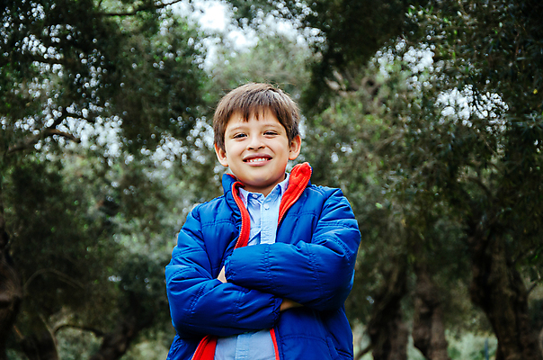 포토 JPG 해외이미지 백인 1 학생 라이프스타일 공원 남자 행복 얼굴 어린이 백그라운드 십자가 건강 관리 한명 서기 사람 소년 야외 초록색 금발 팔짱 기쁨 흰색 10 자신감 작음 교차 해외포토 서양인 헤어스타일 공공시설 감정 컬러 모션 생활 신체부위 숫자 크기 파일형식 이미지허브