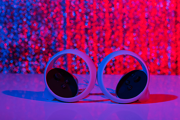 포토 JPG 해외이미지 직업 디자인 안경 백그라운드 컨셉 놀이 미래 주택 기술 사람없음 컴퓨터 3D 디지털 장비 게임 흰색 체험 사이버 하이테크 비전 시스템 조이스틱 동영상 위로 혁명 게이머 관리자 웨어러블 가상 가상현실 현실 해외포토 잡화 컬러 건물 전자제품 게임기 디지털합성 파일형식 이미지허브