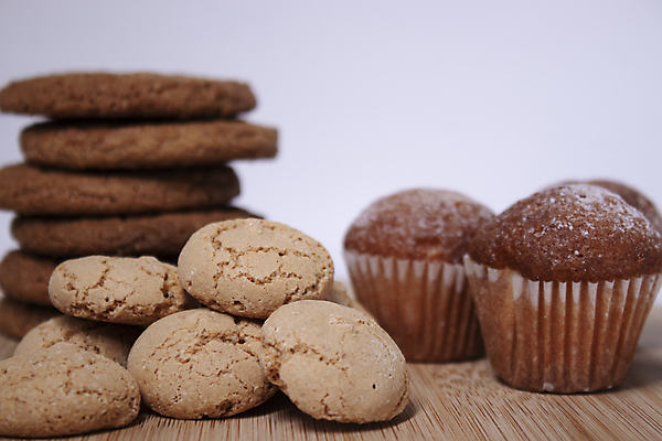 포토 JPG 해외이미지 계절 음식 조각 컨셉 디저트 주택 요리 사람없음 목재 갈색 쿠키 케이크 수확 시골 대접 원형 달콤 맛 아침식사 소프트포커스 설탕 시리얼 굽기 유기농 머핀 아몬드 오트밀 정물화 페스츄리 핸드메이드 카피스페이스 비건 귀리 그래놀라 맛있는 해외포토 도형 나무 웰빙 빵 컬러 농업 재료 곡류 촬영기법 건물 식사 공백 견과류 구이 그림 채식주의자 파일형식 이미지허브