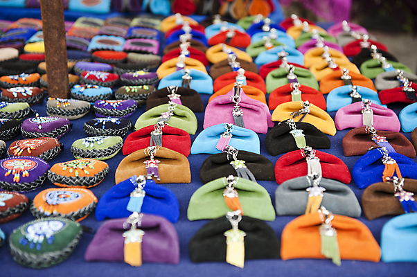 포토 JPG 해외이미지 전통 문화 여행 무지개 휴가 사람없음 컬러풀 상점 도구 직물 업무 역사 원주민 공예 무역 에콰도르 해외포토 자연요소 산업 컬러 취미 작업 남아메리카 아프리카인 파일형식 이미지허브