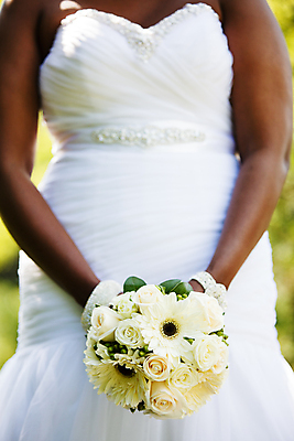 포토 JPG 해외이미지 여자 꽃 무기 꽃다발 결혼 기념 관리 사랑 이벤트 사람없음 장식 검은색 기쁨 축하 우아함 배열 심볼 약혼 해외포토 식물 감정 컬러 컨셉 사람 약속 파일형식 이미지허브