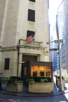 포토 JPG 해외이미지 여행 건축양식 하늘 새로움 거리 광고판 사람 사람없음 야외 건물 빛 컬러풀 여행객 고층빌딩 미국 도시 시간 야간 저녁 사인 속도 뉴욕 상업 정사각형 바쁨 택시 장면 지역 맨해튼 브로드웨이 제국 해외포토 자연요소 도형 건축물 건축 컬러 컨셉 북아메리카 승용차 자동차 알림판 빌딩 판 파일형식 이미지허브