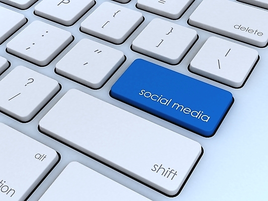 포토 JPG 해외이미지 열쇠 사람없음 가로 파란색 키보드 사회이슈 오브젝트 삭제 소셜 소셜미디어 키패드 접근 해외포토 컬러 컨셉 파일형식 이미지허브