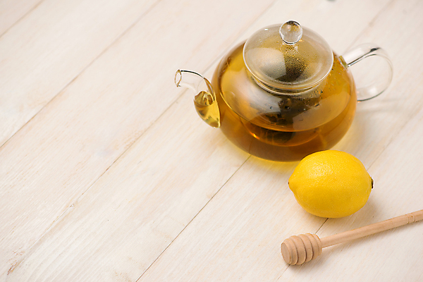 포토 JPG 해외이미지 실내 사람없음 찻주전자 레몬 유리주전자 레몬차 허니디퍼 나무배경 해외포토 백그라운드 과일 유리 주전자 내부 차_음료 도구 파일형식 이미지허브