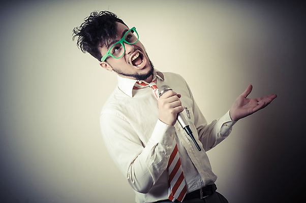 포토 JPG 해외이미지 남자 행복 음악 비즈니스 노래 성공 넥타이 한명 사람 정장 콘서트 연주자 음악가 가수 수확 흰색 업무 비즈니스맨 마이크 리더 라디오 디스코 연예인 노래방 락스타 스타일 힙스터 해외포토 직업 1 잡화 옷 패션 감정 컬러 음향기기 컨셉 농업 문화예술 전자제품 공연 춤 작업 직장인 파일형식 이미지허브