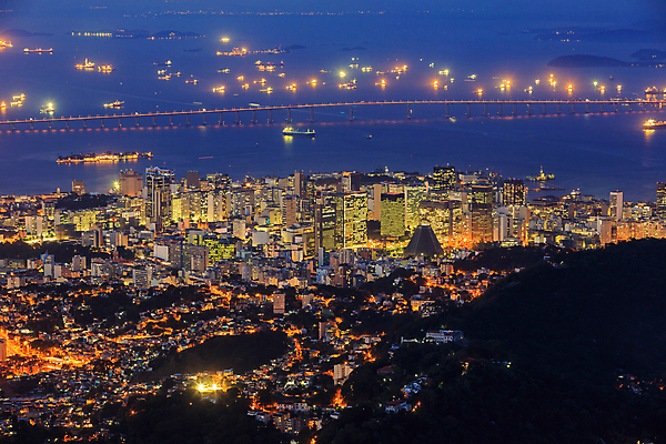 포토 JPG 해외이미지 비즈니스 건축양식 하늘 전등 사람없음 건물 금융 컬러풀 사무실 미국 힘 황혼 새벽 도시 업무 센터 도심 야간 저녁 스포트라이트 타운 브라질 스카이라인 남쪽 진행 2016년 개발 서쪽 콘크리트 코스모폴리탄 해외포토 자연요소 건축물 건축 컬러 북아메리카 조명 경제 일몰 작업 칵테일 남아메리카 연도 방향 파일형식 이미지허브