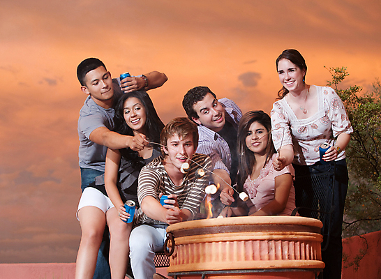 포토 JPG 해외이미지 백인 여자 남자 행복 음료 가족 불 불꽃 맥주 함께함 요리 여러명 20대 야외 친구 청춘 파티 흰색 뜨거움 그룹 꼬치 캔 바비큐 형제 토스트 히스패닉 언니 마시멜로우 남동생 섞기 소다 팝 화상 사교적 해외포토 자연요소 서양인 감정 음식 빵 컬러 다수 컨셉 관계 디저트 주류 사람 이벤트 청년 상처 자매 동생 파일형식 이미지허브