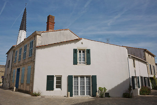 포토 JPG 해외이미지 외관 꽃 유럽 도로 바다 섬 하늘 거리 주택 사람없음 야외 건물 파란색 교회 탑 검은색 프랑스 흰색 시골 성자 엽서 방문 대서양 프랑스어 종료 로스앤젤레스 해외포토 식물 문자 건축물 나라 종교 길 컬러 종교건축 교통시설 미국 편지 파일형식 이미지허브