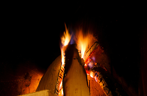 포토 JPG 해외이미지 겨울 오렌지 불 주택 사람없음 빨간색 뜨거움 장작 벽난로 통나무 난방 연소 재 해외포토 자연요소 나무 계절 컬러 과일 건물 파일형식 이미지허브