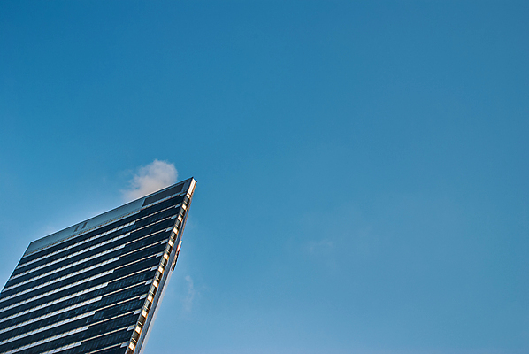 포토 JPG 해외이미지 외관 비즈니스 건축양식 유리 하늘 사람없음 건물 금융 파란색 사무실 반사 도시 도심 해외포토 건축물 건축 컬러 재질 경제 파일형식 이미지허브