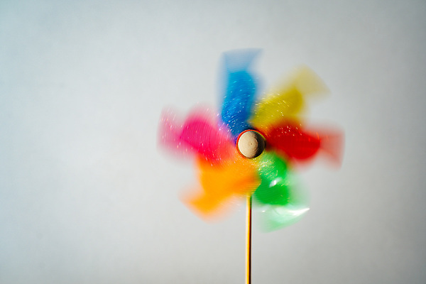 포토 JPG 해외이미지 행복 어린이 분홍색 무지개 놀이 바람 날씨 휴가 휴식 미술 사람없음 빨간색 초록색 파란색 컬러풀 장난감 노란색 맑음 재활용 기쁨 풍차 에너지 자유 흰색 바퀴 부채 오브젝트 회전 종이접기 방앗간 환풍기 타격 해외포토 자연요소 감정 종이 컬러 컨셉 모션 문화예술 사람 장비 친환경 접기 파일형식 이미지허브