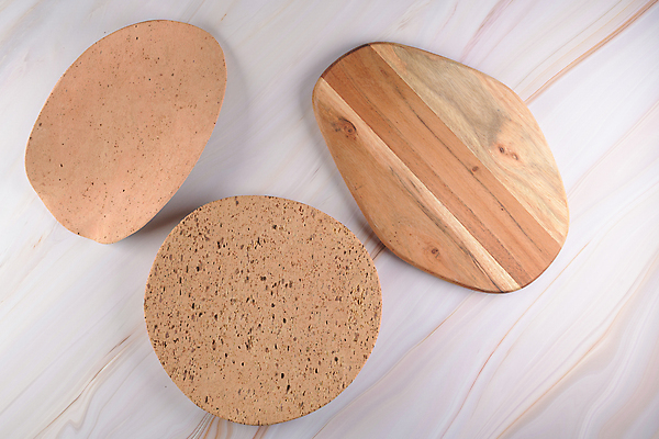 포토 JPG 해외이미지 주방용품 실내 사람없음 하이앵글 흰배경 대리석 나무도마 카피스페이스 해외포토 뷰포인트 생활용품 백그라운드 재료 도마 내부 목재 공백 흰색 파일형식 이미지허브