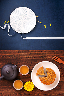 포토 JPG 해외이미지 꽃 리본 디저트 실내 사람없음 하이앵글 찻잔 찻주전자 파란배경 월병 해외포토 식물 음식 뷰포인트 백그라운드 주전자 잔 내부 파란색 과자 중국전통 파일형식 이미지허브