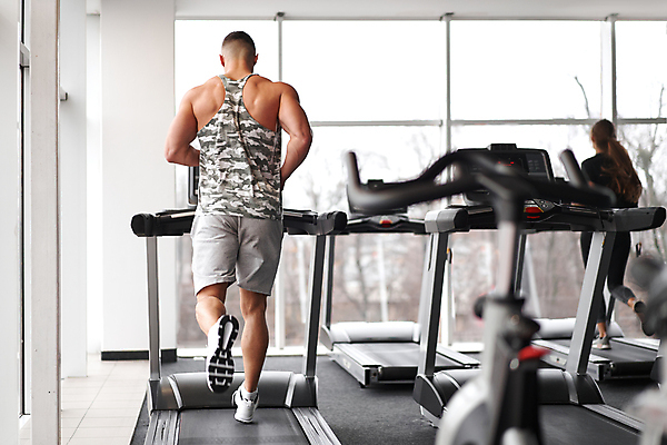 포토 JPG 해외이미지 백인 남자 근육 한명 성인 달리기 힘 보디빌딩 보디빌더 근육질 런닝머신 유산소운동 성인남자한명만 해외포토 서양인 1 모션 사람 운동 운동기구 헬스 몸매 남자한명만 성인남자만 파일형식 이미지허브