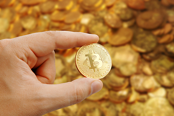 포토 JPG 해외이미지 돈 인터넷 비즈니스 사람없음 금융 경제 쇼핑 컴퓨터 글로벌 달러 디지털 동전 웹 거래 성장 그물 네트워크 시장 황금 암호 구매 발굴 무역 투자 상업 전자 토막 전자상거래 광부 가상 해외포토 직업 산업 전자제품 재산 파일형식 이미지허브