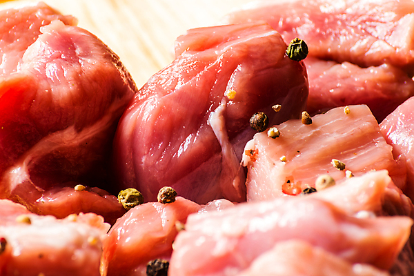 포토 JPG 해외이미지 음식 조각 백그라운드 부분 양파 마늘 육류 돼지고기 요리 사람없음 목재 주방 저녁식사 흰색 시골 신선 돼지 고명 조미료 자르기 먹기 허브 향신료 묘사 준비 유기농 날것 심플 서빙 소금 레시피 후추 덩어리 단백질 무료 생식 정육점 해외포토 나무 식물 웰빙 컬러 채소 식재료 재료 포유류 모션 상점 식사 영양소 향미료 파일형식 이미지허브