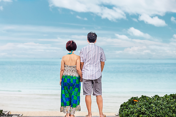 포토 JPG 해외이미지 라이프스타일 커플 행복 모래 바다 40대 중년 50대 여행 결혼 2 태국 남편 휴가 휴식 한국 사랑 서기 사람 동양인 야외 두명 일본 맑음 중국 중세 휴양지 해외포토 감정 아시아 컨셉 관계 모션 날씨 인종 이벤트 성인 생활 장소 역사 파일형식 이미지허브