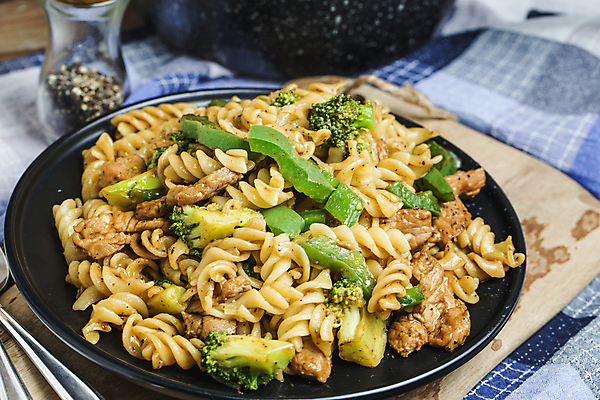 포토 JPG 해외이미지 전통 접시 음식 포크 치즈 파스타 스파게티 육류 돼지고기 요리 사람없음 식당 계란 검은색 식사 저녁식사 어둠 이탈리아 흰색 신선 닫기 맛 지중해 먹기 크림 향신료 묘사 햄 베이컨 레시피 후추 노른자 바질 점심식사 해외포토 식기 유럽 바다 컬러 컨셉 식재료 모션 유제품 서양음식 상점 알 향미료 파일형식 이미지허브