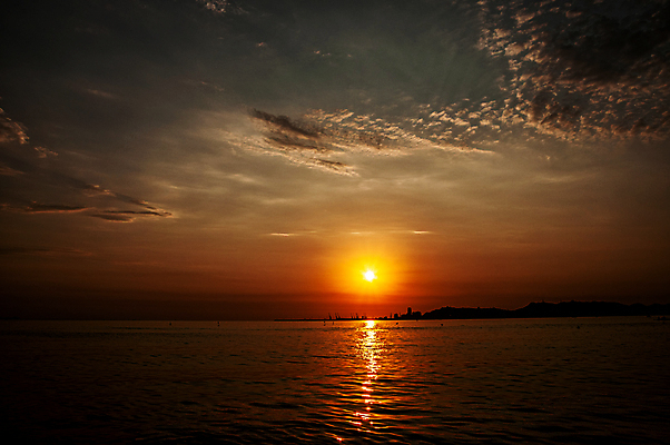 포토 JPG 해외이미지 구름 유럽 바다 여행 오렌지 자연 하늘 휴가 풍경 사람없음 야외 물 여름 빛 도시풍경 햇빛 태양 일출 항구 맑음 일몰 만 야간 저녁 포트 타운 알바니아 수평선 해외포토 자연요소 계절 나라 과일 교통시설 날씨 노을 도시 생태계 파일형식 남유럽 이미지허브