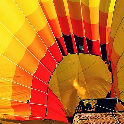 포토 JPG 해외이미지 유럽 밧줄 스포츠 여행 백그라운드 교통시설 자연 하늘 아침 불 휴가 안테나 사람 사람없음 야외 파란색 태양 바구니 일출 축제 장비 열기구 뜨거움 파일럿 잼 버너 시작 상승 가스 체코 풍선 화상 2017년 해외포토 주간 자연요소 직업 나라 줄 컬러 교통 컨셉 통신 항공교통 노을 소스_음식 상처 연도 시설 생태계 파일형식 이미지허브