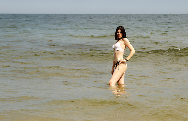 포토 JPG 해외이미지 백인 모델 1 라이프스타일 여자 파도 바다 자연 휴가 휴식 건강 한명 사람 성인 야외 물 여름 파란색 태양 수영 젖음 자유 해외포토 자연요소 서양인 계절 컬러 컨셉 생활 수상스포츠 생태계 파일형식 이미지허브