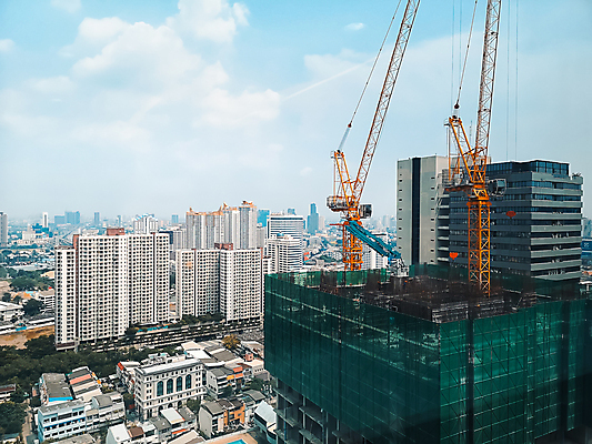 포토 JPG 해외이미지 응시 산업 여행 백그라운드 비즈니스 건축양식 조류 하늘 거리 주택 안테나 한명 건물 파란색 도시풍경 사무실 탑 고층빌딩 일몰 장비 도시 업무 도심 정상 큼 땅 기중기 각도 장면 지역 타운 스카이라인 공학 개발 철강 콘크리트 해외포토 동물 1 건축물 시선 교육 건축 컬러 통신 사람 풍경 빌딩 노을 작업 중장비 크기 파일형식 이미지허브