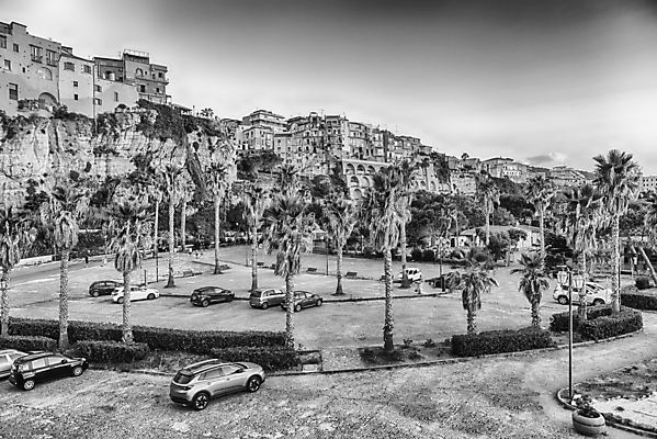 포토 JPG 해외이미지 유럽 바다 여행 건축양식 자연 하늘 휴가 안테나 파노라마 풍경 사람없음 건물 물 여름 파란색 이탈리아 도시 지중해 타운 남쪽 옛날 해외포토 자연요소 건축물 계절 건축 나라 컬러 통신 촬영기법 방향 생태계 파일형식 이미지허브