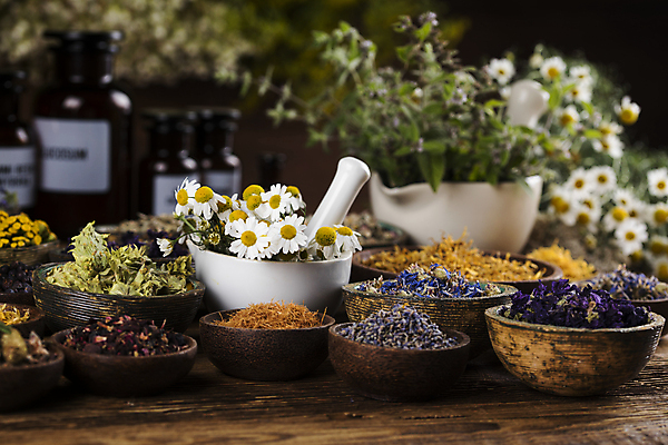 포토 JPG 해외이미지 식물 꽃 자연 사람없음 치료 뷰티 약 보라색 스파 침묵 목욕 화장품 회색 수확 다발 허브 피부 유기농 복고 냄새 아로마 갈기 향 레시피 파운드 마법 아로마테라피 라벤더 라일락 놋쇠 막자 세기 옛날 해외포토 웰빙 컬러 돈 농업 의학 모션 신체부위 소리 청결 생태계 테라피 파일형식 이미지허브