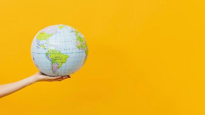 포토 JPG 해외이미지 손 여자 지구 백그라운드 지도 비즈니스 공 손가락 아프리카 정장 성인 사람없음 옆모습 세계 글로벌 뷰티 지구본 우주 디지털 검은색 행성 잡기 도움 비즈니스맨 비즈니스우먼 오픈 10 묘사 동료 대륙 쇼 북쪽 팔 보여주기 적재 고립 여의주 해외포토 옷 남자 나라 뷰포인트 컬러 컨셉 관계 모션 사람 신체부위 숫자 직장인 방향 파일형식 이미지허브