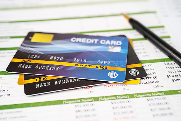 포토 JPG 해외이미지 종이 커피 돈 비즈니스 가정 성공 주택 풍경 사람없음 컵 가로 금융 컴퓨터 동전 검은색 계산기 신용카드 재산 닫기 자르기 심볼 계약 문제 회계 계산서 파산 취소 빚 계좌 넘어짐 예산 해외포토 식기 음료 컬러 컨셉 모션 문구용품 건물 경제 전자제품 장비 파일형식 이미지허브