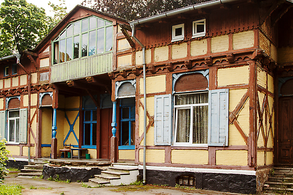 포토 JPG 해외이미지 전통 외관 유럽 문화 벽 백그라운드 건축양식 창문 날씨 벽돌 주택 사람없음 야외 건물 목재 여름 어둠 수확 시골 도시 버리기 러시아 장면 셔터 내추럴 깨짐 썩음 옛날 파멸 해외포토 나무 건축물 계절 건축 나라 컨셉 농업 재료 모션 파일형식 소멸 이미지허브