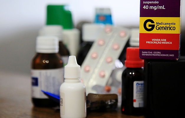 포토 JPG 해외이미지 건강 사람없음 치료 알약 약 고통 의사 열 질병 약국 오브젝트 조제 돌봄 전염병 해외포토 감정 의학 모션 의료진 만들기 파일형식 이미지허브