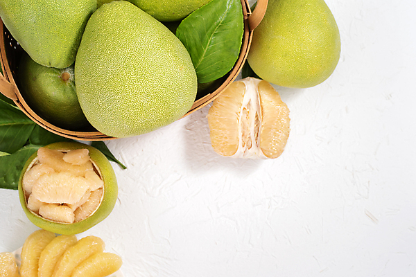 포토 JPG 해외이미지 잎 실내 사람없음 바구니 껍질 자몽 흰배경 담기 과일조각 해외포토 식물 조각 백그라운드 과일 모션 내부 흰색 파일형식 이미지허브