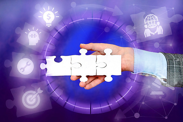 포토 JPG 해외이미지 손 디자인 컨셉 비즈니스 전구 악수 신체부위 글로벌 보라색 잡기 원형 퍼즐 얼굴모양 퍼즐조각 마케팅 해외포토 모양 도형 얼굴 컬러 조각 모션 사람 손짓 파일형식 이미지허브