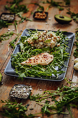 포토 JPG 해외이미지 접시 음식 사람없음 건강식 닭가슴살 루꼴라 컬리플라워 해외포토 식기 채소 닭고기 브로콜리 파일형식 이미지허브