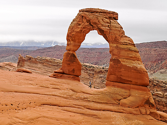 포토 JPG 해외이미지 응시 공원 여행 자국 자연 산 풍경 사람없음 야외 빨간색 골짜기 미국 산책 하이킹 사막 탐험 바위 황무지 큼 부식 아치 사암 내추럴 시온산 전국 절정 지질학 콜로라도 해외포토 시선 공공시설 교육 컬러 북아메리카 레저 휴식 돌_바위 크기 생태계 파일형식 이미지허브