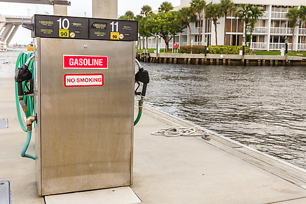 포토 JPG 해외이미지 산업 바다 여행 백그라운드 컨셉 요트 교통시설 자연 사람없음 물 파란색 항구 미국 힘 에너지 보트 오염 역 휘발유 탱크 연료 가스 포트 펌프 디젤 생태학 수소 플로리다 해외포토 자연요소 교육 컬러 교통 북아메리카 배_교통 원소 석유 시설 생태계 파일형식 이미지허브